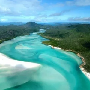 Discover The Romantic Paradise Of Whitsunday Islands