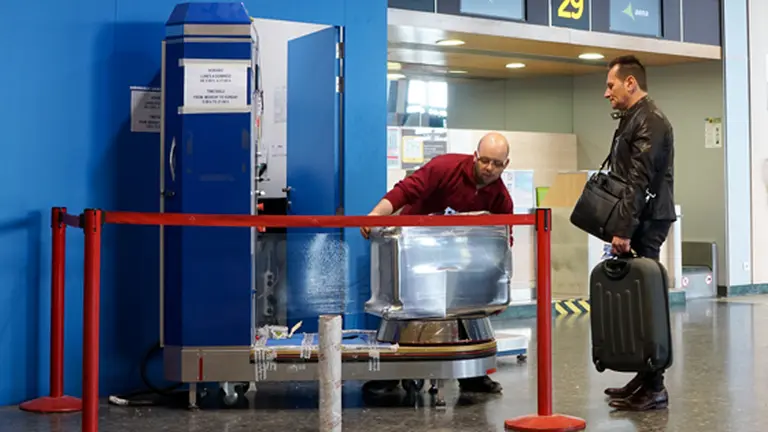 12 Things You Should Never Do Before A Flight 6