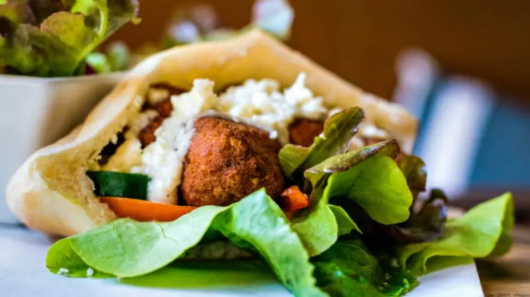 7 Restaurant Dishes You Should Think Twice About Ordering - Once You Know The Shocking Truth 4