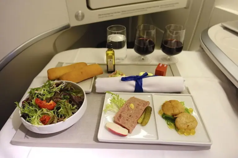 The Untold Secrets Behind Airline Meals That Only Insiders Know