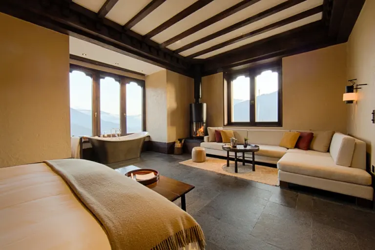 Top 6 Highly-rated Hotels In Bhutan You Shouldn't Miss 3-2