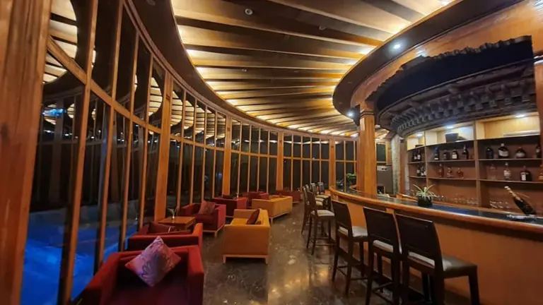 Top 6 Highly-rated Hotels In Bhutan You Shouldn't Miss 5-1