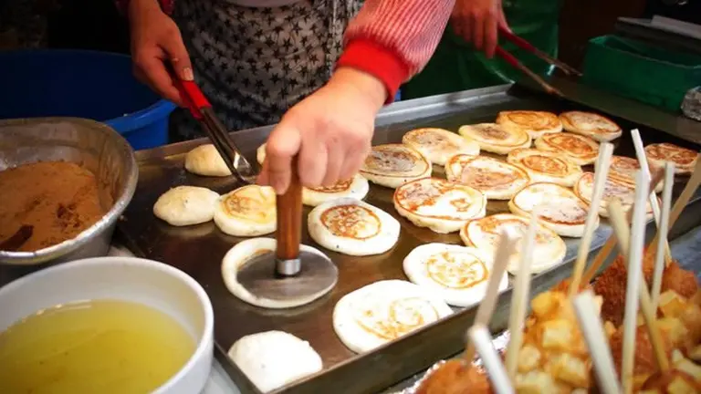 Try Korea’s Must-eat Street Snack 2