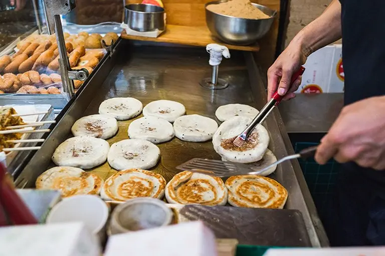 Try Korea’s Must-eat Street Snack