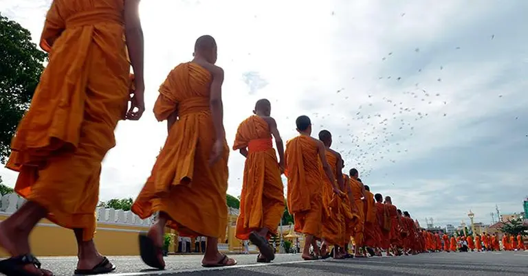 Don't Do These Things In Cambodia 3