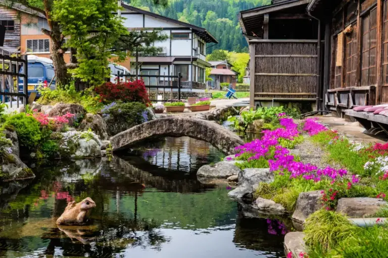 Discover The Fairytale Village Of Shirakawago 9