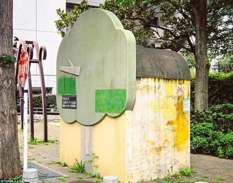 Only In Japan - When Public Toilets Look Like Works Of Art 11