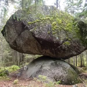 Kummakivi Balancing Rock