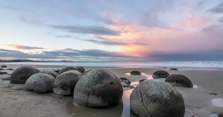 The Fascinating Moeraki Boulders 1