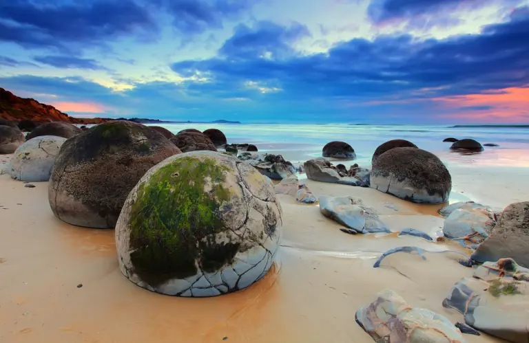 The Fascinating Moeraki Boulders 2