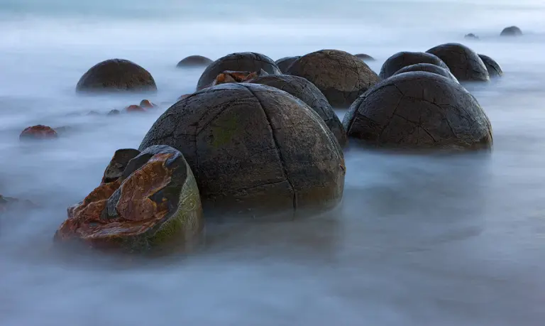 The Fascinating Moeraki Boulders 4