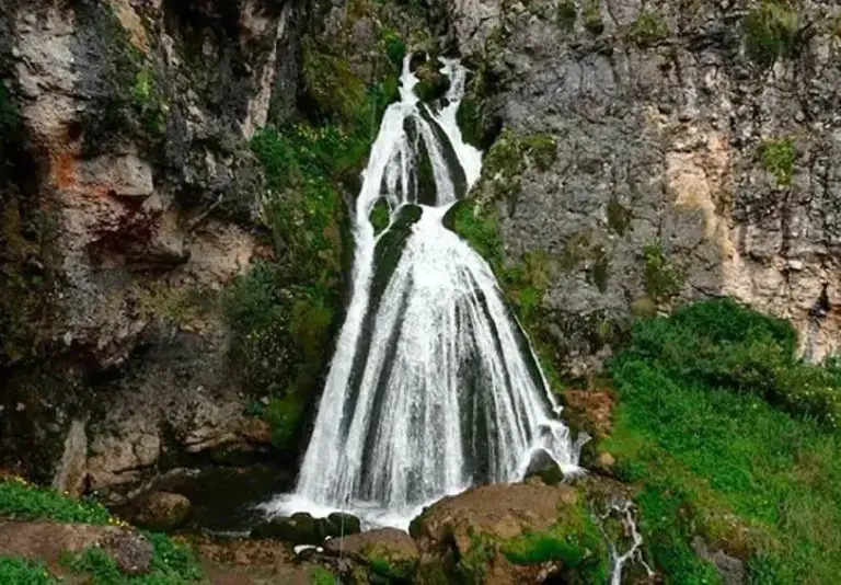 The Waterfall That Reveals A Bride After Heavy Rain In Peru