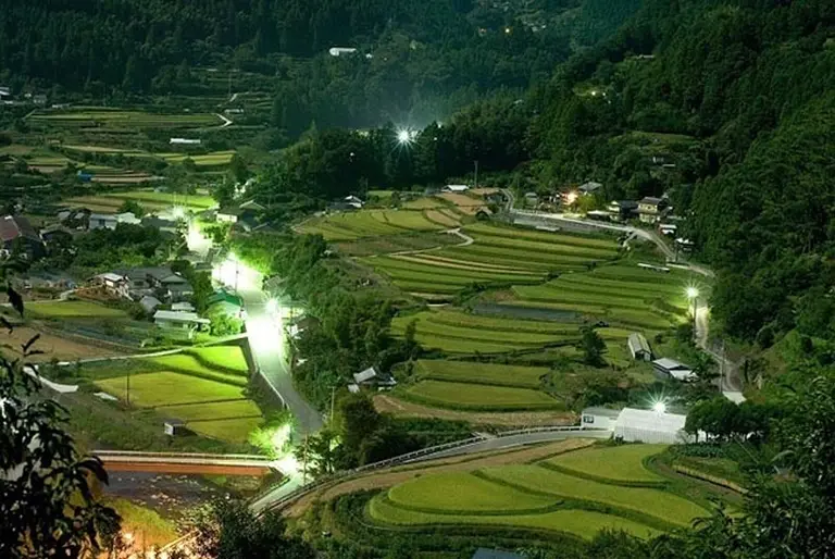 The First Village In The World Without Trash