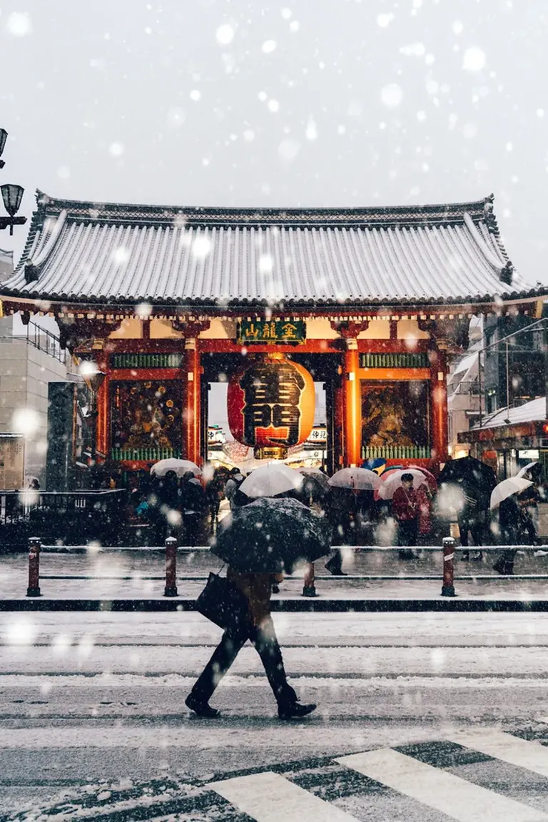 Tokyo’s Enchanting Winter Romance Beneath The Snow 1