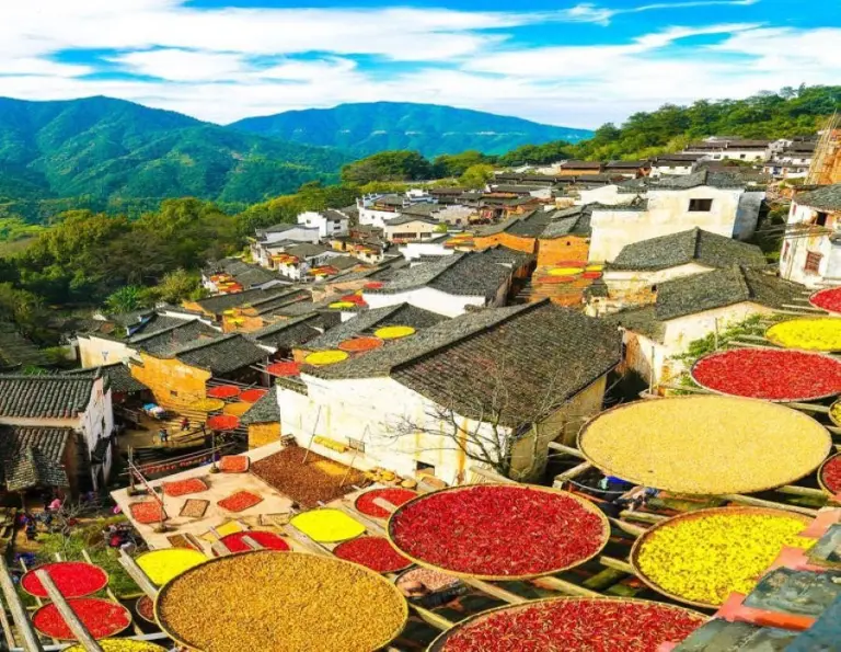 10 Most Beautiful Towns In The World That You Can’t Take Your Eyes Off Even In Photos 3