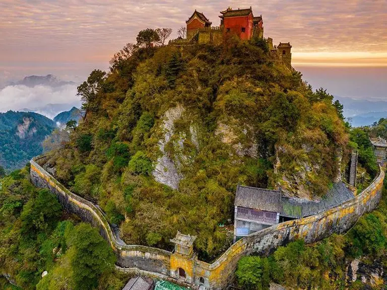 10 Most Famous Mountains In China 1