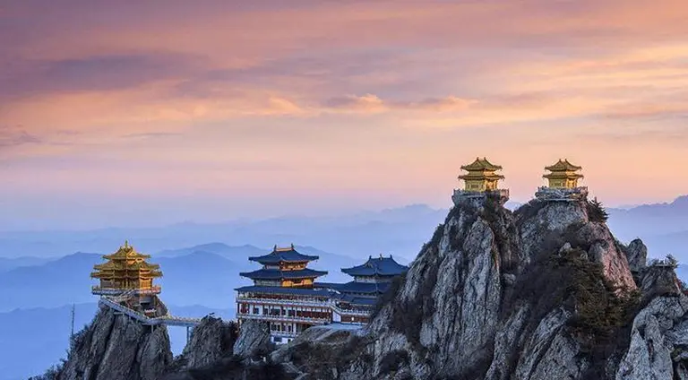 10 Most Famous Mountains In China 6