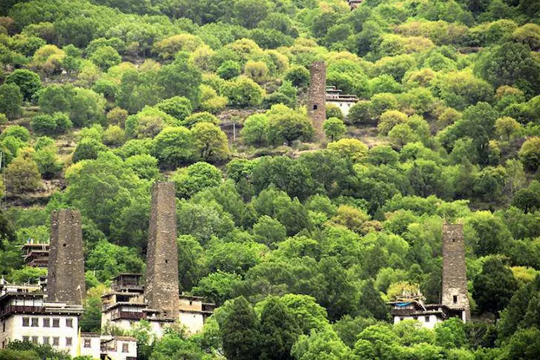 14 Peaceful Small Towns In China That Look Straight Out Of A Movie 1