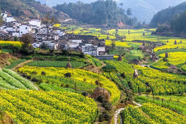 14 Peaceful Small Towns In China That Look Straight Out Of A Movie 10
