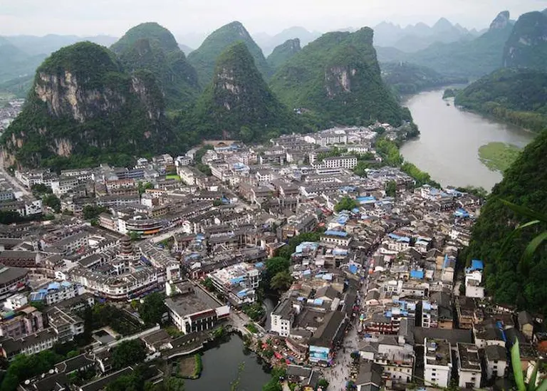 14 Peaceful Small Towns In China That Look Straight Out Of A Movie 14