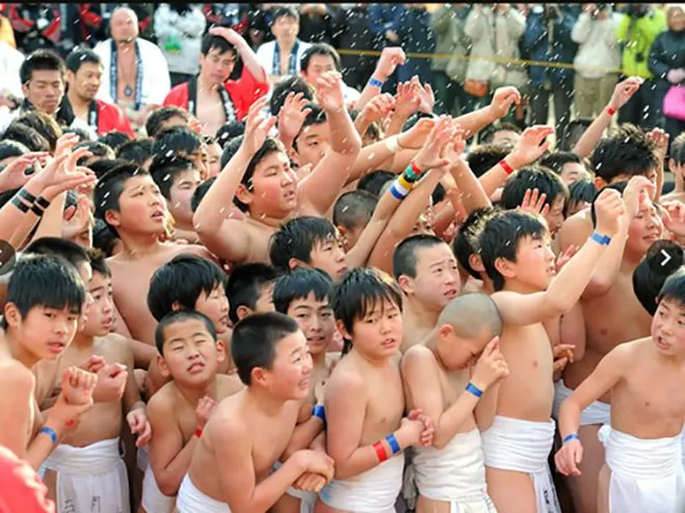 A Closer Look At Japan’s Most Bizarre “naked” Festival 4