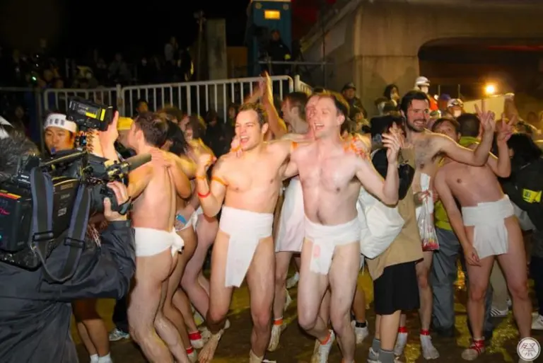 A Closer Look At Japan’s Most Bizarre “naked” Festival 9