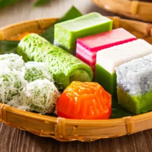 Taste Malaysia’s Most Colorful And Artistic Dessert