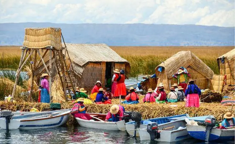 The Floating Grass Islands That Have Drifted For 1,000 Years 4