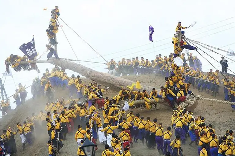 Thousands Of Young Men Risk Their Lives Riding Giant Logs Down The Mountain In Japan’s Most Unique Festival