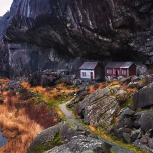 The Rock-sheltered Farm