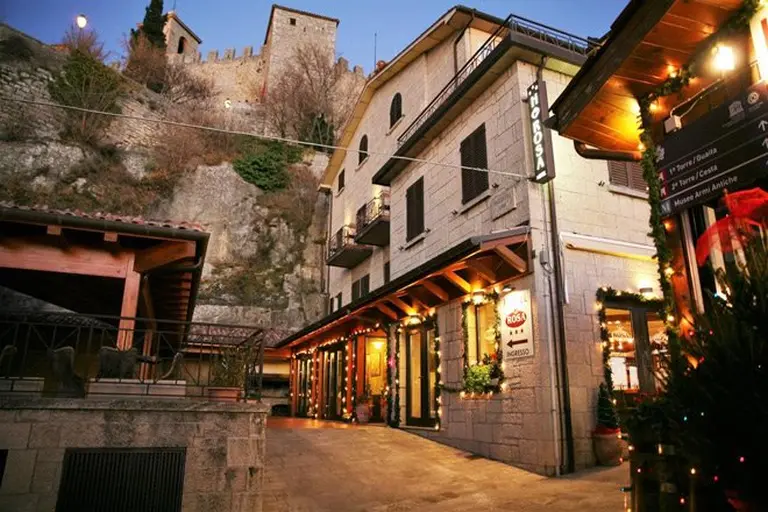San Marino 5