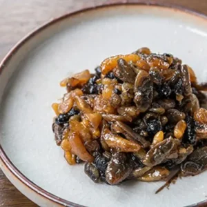 A Traditional Japanese Delicacy That Leaves Tourists “shivering”