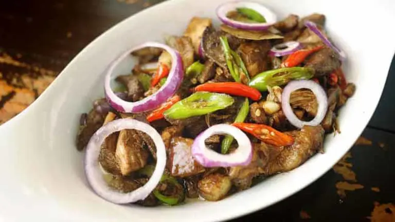 7 Unique And Bizarre Dishes In The Philippines That Will Surprise You At First Sight 4