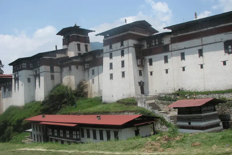 Discover Trongsa Dzong 11