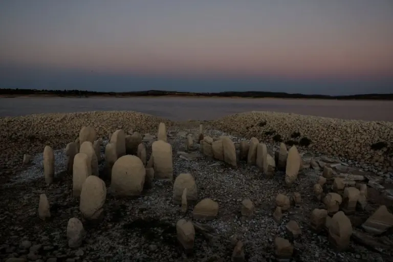 'spanish Stonehenge' Emerges After 50 Years Amid Drought 2