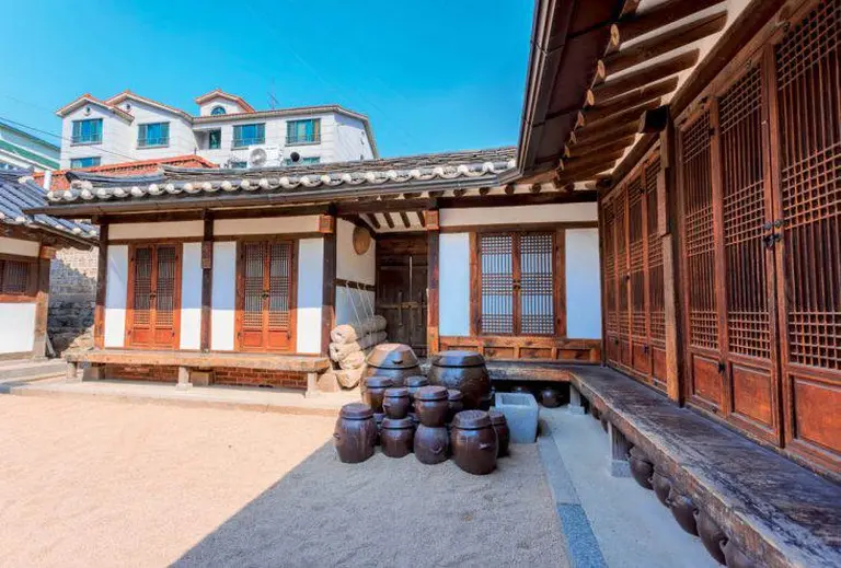 Discover Bukchon Hanok Village 1