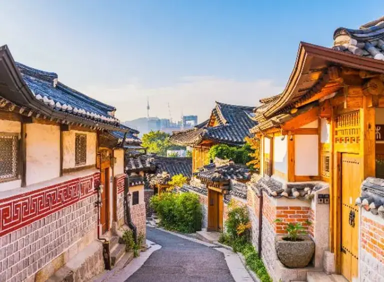 Discover Bukchon Hanok Village 4
