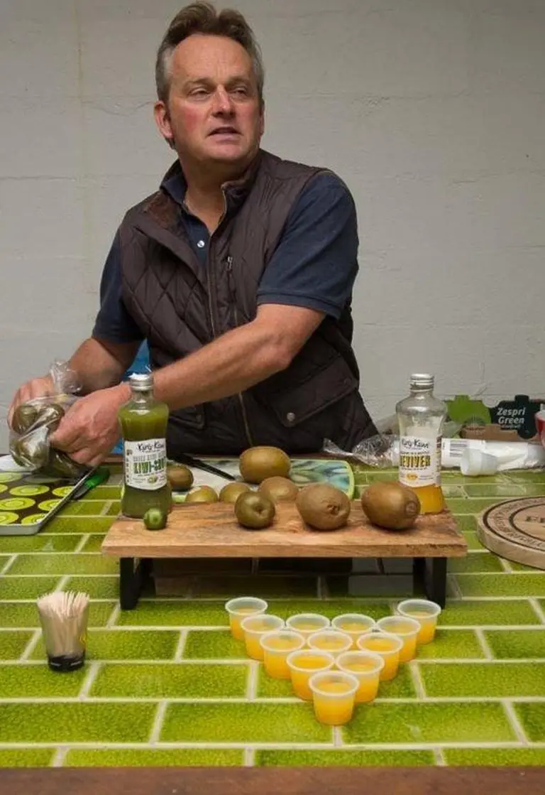 Discover New Zealand’s Ultimate Kiwifruit Orchard Experience! 12