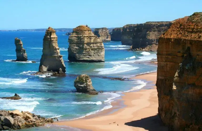 Don't Miss These 14 Surreal Natural Landscapes When Traveling In Melbourne, Australia! 10