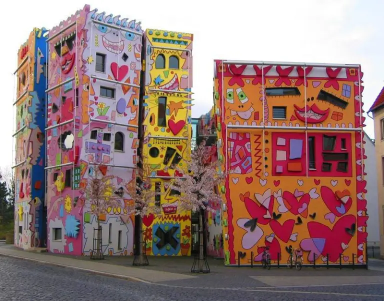 Visit The Happiest House In The World - The Rizzi House 2