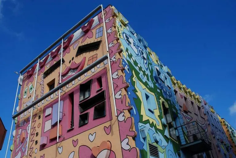Visit The Happiest House In The World - The Rizzi House 3