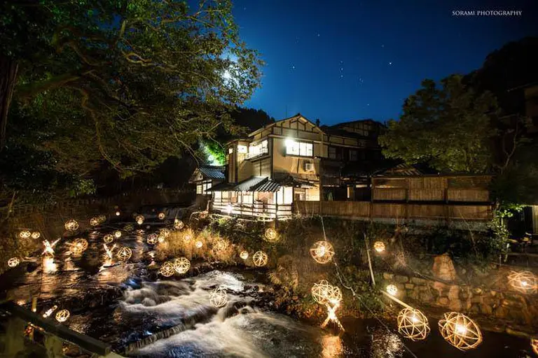 The Picturesque Scenery Of The Village Praised 10