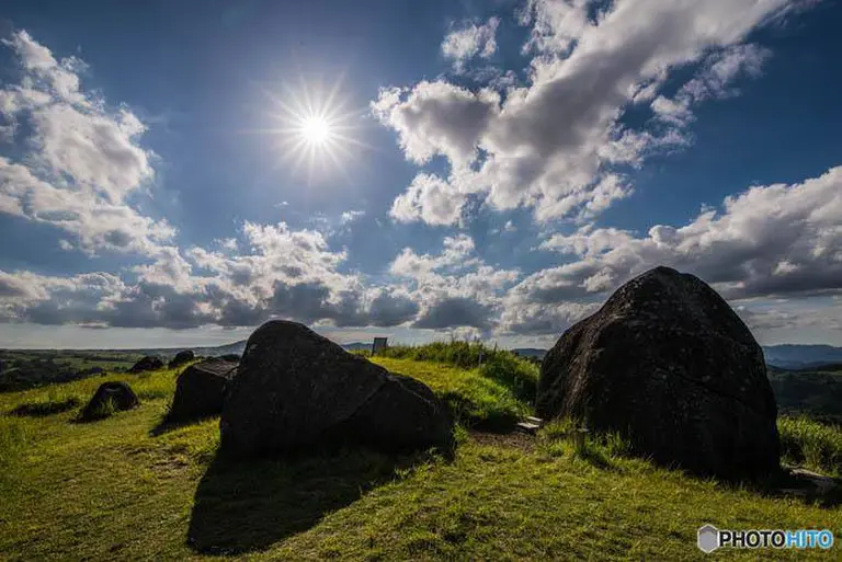 The Picturesque Scenery Of The Village Praised 7