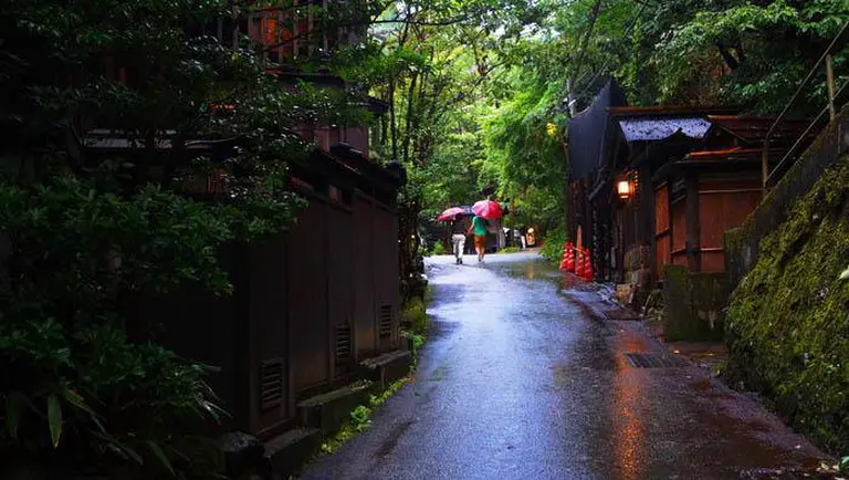 The Picturesque Scenery Of The Village Praised 9