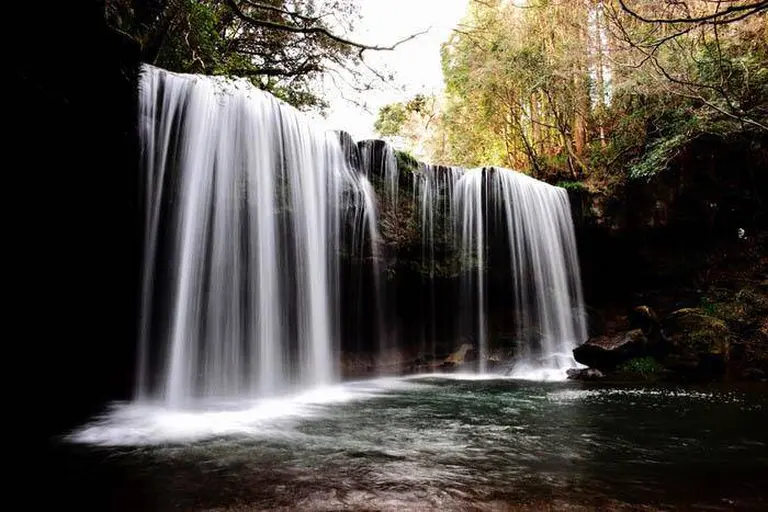 The Stunning Views Behind Japan’s 10 Most Famous Waterfalls 10