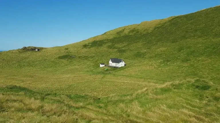 The Story Behind The Loneliest House In The World 7