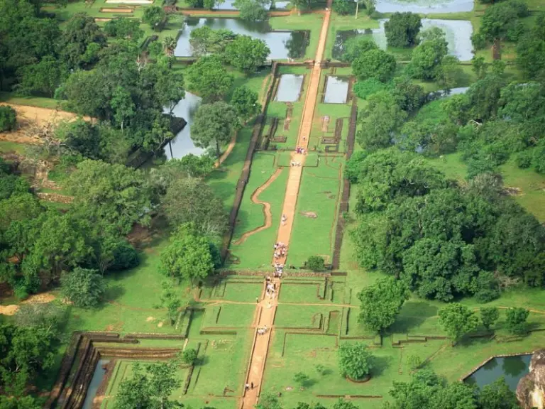 Discovering Sigiriya Fortress 7