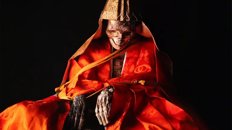 Self-mummification 3