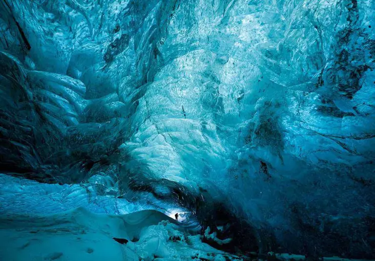 Visitors To The Magnificent Crystal Cave Feel As Though They've Entered A Long-lost Realm 2