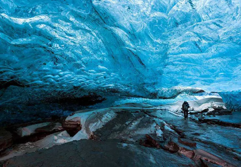 Visitors To The Magnificent Crystal Cave Feel As Though They've Entered A Long-lost Realm 4